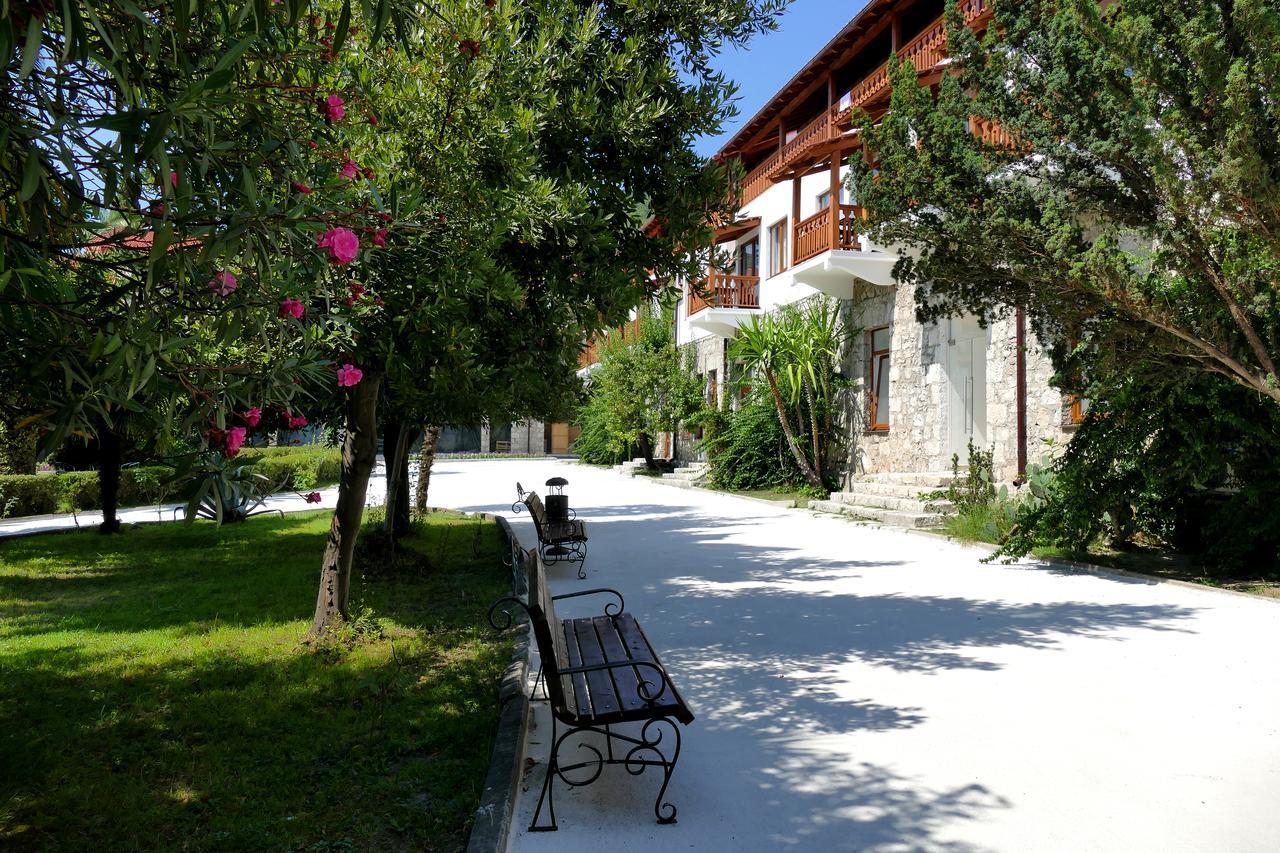 Hotel Abaata Gagra Eksteriør billede